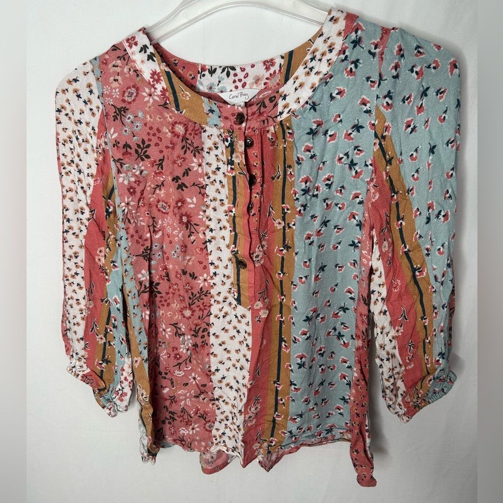 Coral Bay Women's 3/4 Sleeve Button-Up Elastic Cuff Floral Blouse Tunic Size M